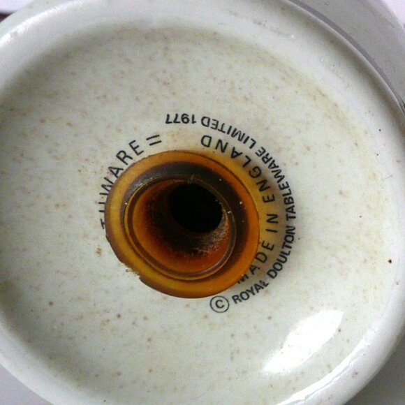 Vintage Royal Doulton Salt And Pepper Shakers Florinda Lambethware Flowers 1977 - Picture 4 of 5